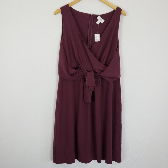 Ann taylor burgundy plunge neckline dress - Picture 6 of 7